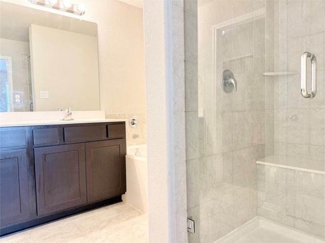 514 N 6th Street, La Porte, TX 77571