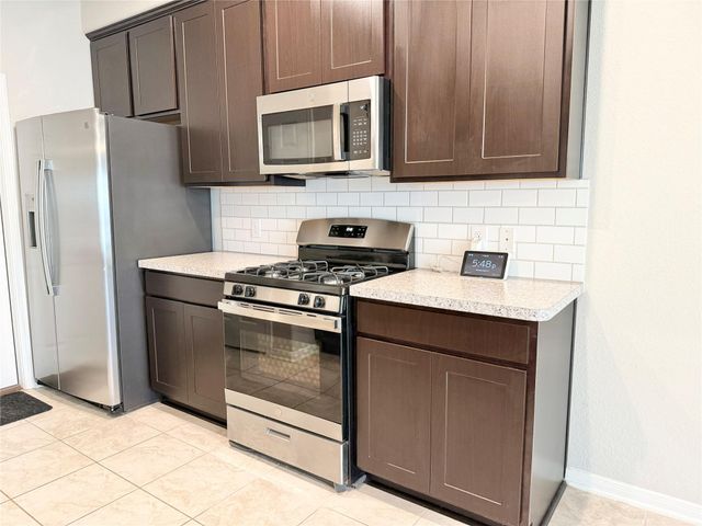 514 N 6th Street, La Porte, TX 77571