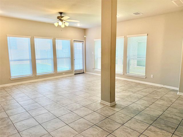 514 N 6th Street, La Porte, TX 77571