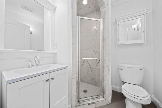 906 E Broadway 2, Boston, MA 02127