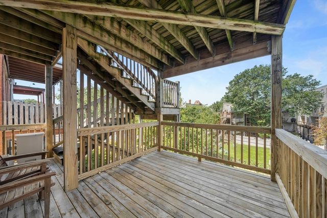 906 E Broadway 2, Boston, MA 02127