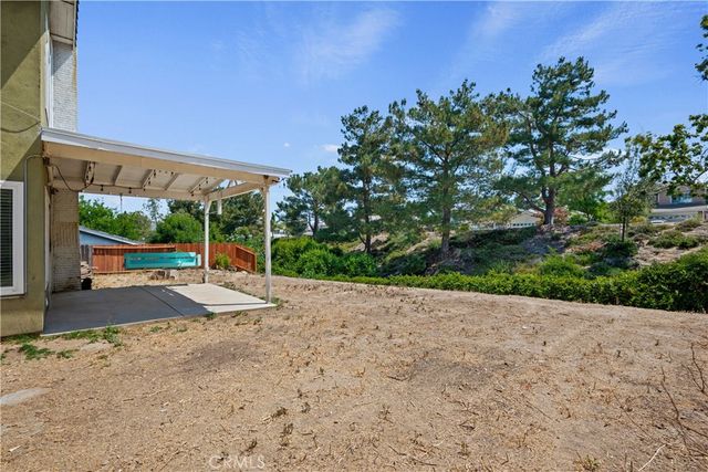 1054 Currier Avenue, Simi Valley, CA 93065