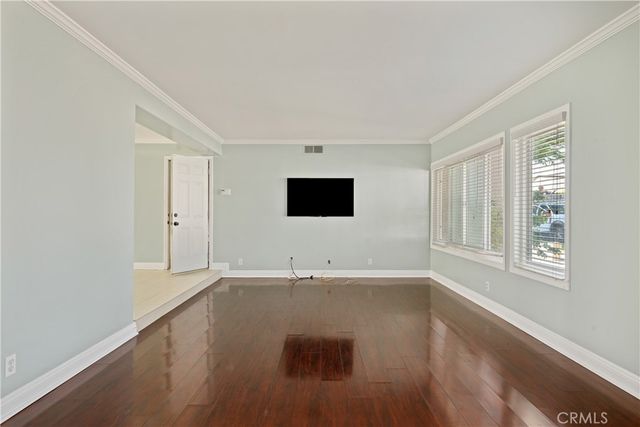 1054 Currier Avenue, Simi Valley, CA 93065