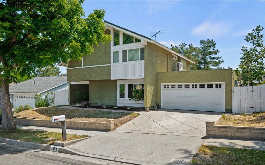 1054 Currier Avenue, Simi Valley, CA 93065