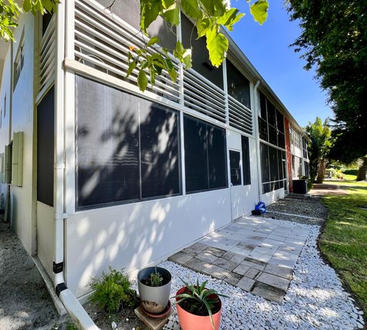76 Sheffield D, West Palm Beach, FL 33417