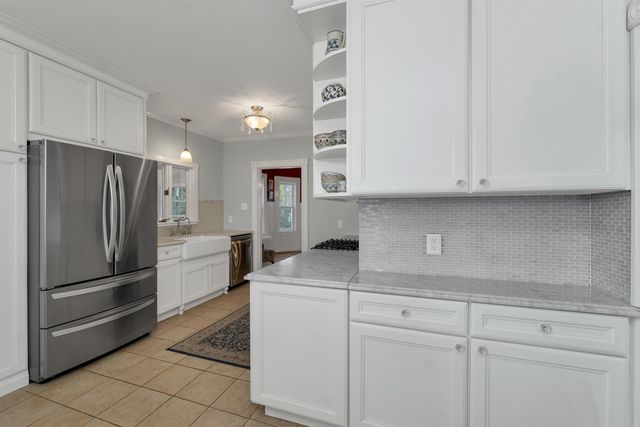 951 Chestnut Street, Manchester, NH 03104