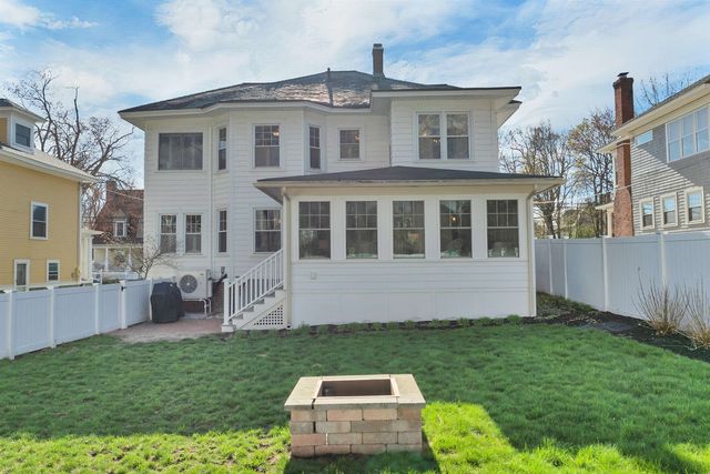 951 Chestnut Street, Manchester, NH 03104