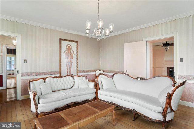 431 LEITERSBURG ST, Greencastle, PA 17225