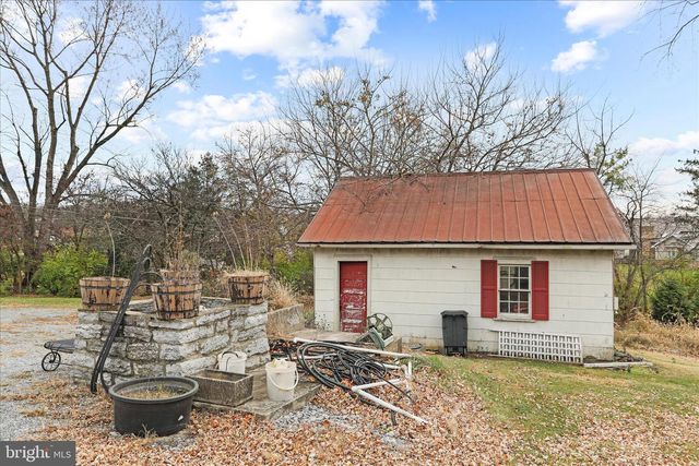 431 LEITERSBURG ST, Greencastle, PA 17225