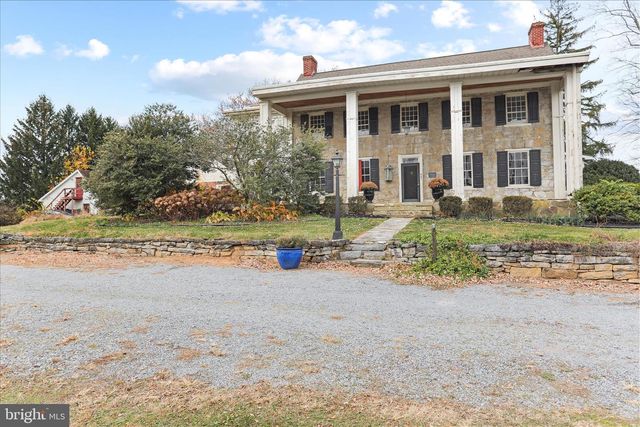 431 LEITERSBURG ST, Greencastle, PA 17225