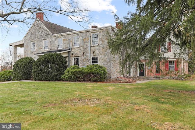 431 LEITERSBURG ST, Greencastle, PA 17225