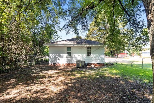 1810 Murchison Road, Fayetteville, NC 28301