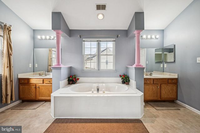 17 JASMINE WAY, Sewell, NJ 08080