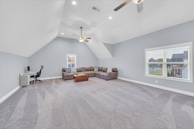 405 Huntington Dr, Lebanon, TN 37087