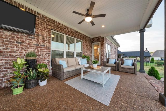 405 Huntington Dr, Lebanon, TN 37087