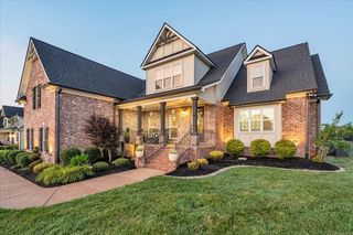 405 Huntington Dr, Lebanon, TN 37087