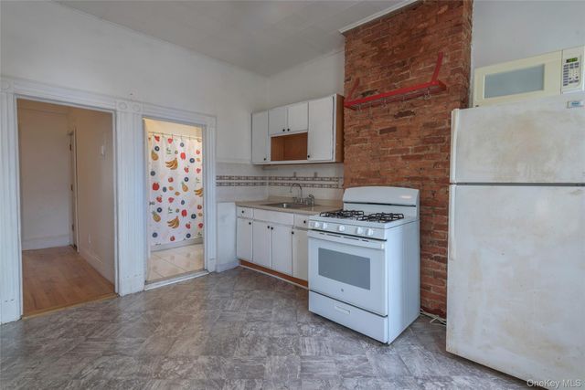 318 21st Street, Brooklyn, NY 11215