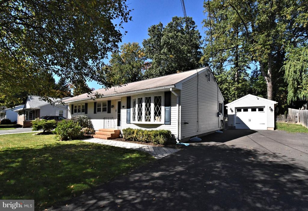 204 W FERRY RD, YARDLEY, PA 19067 — exterior
