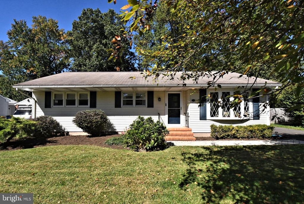 204 W FERRY RD, YARDLEY, PA 19067 — photo 4