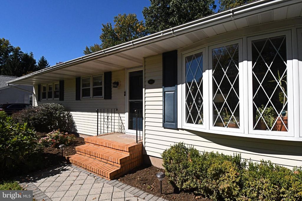 204 W FERRY RD, YARDLEY, PA 19067 — photo 5