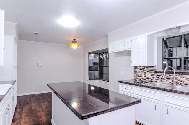 8341 Chimney Rock Court, Port Arthur, TX 77642