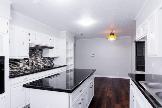 8341 Chimney Rock Court, Port Arthur, TX 77642