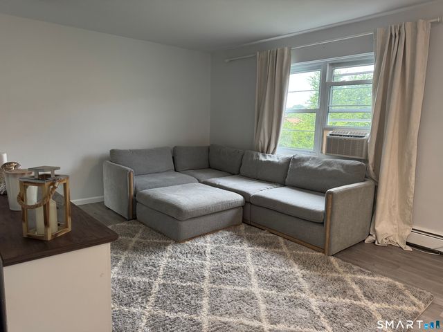 68 Round Tree Drive 3, Naugatuck, CT 06770