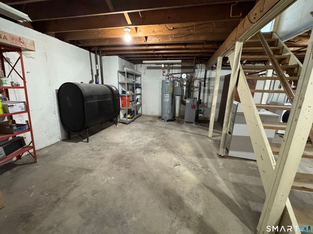 68 Round Tree Drive 3, Naugatuck, CT 06770