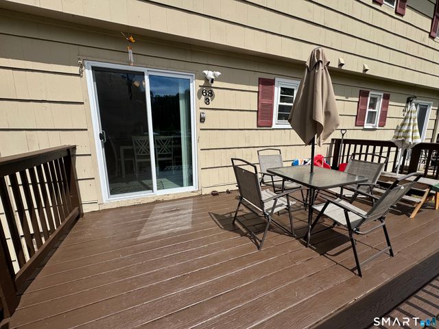 68 Round Tree Drive 3, Naugatuck, CT 06770