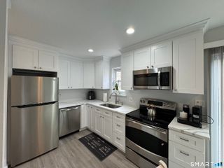68 Round Tree Drive 3, Naugatuck, CT 06770
