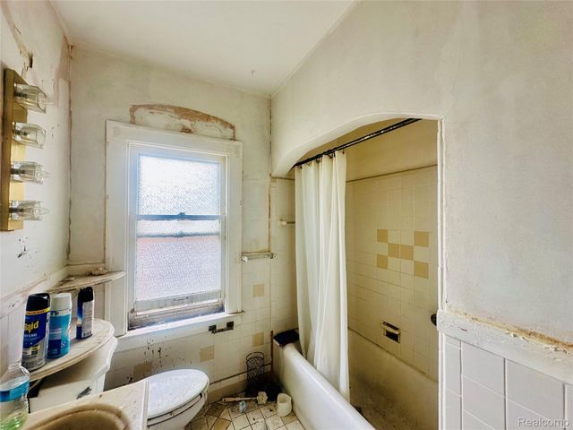 3232 Sturtevant Street, Detroit, MI 48206