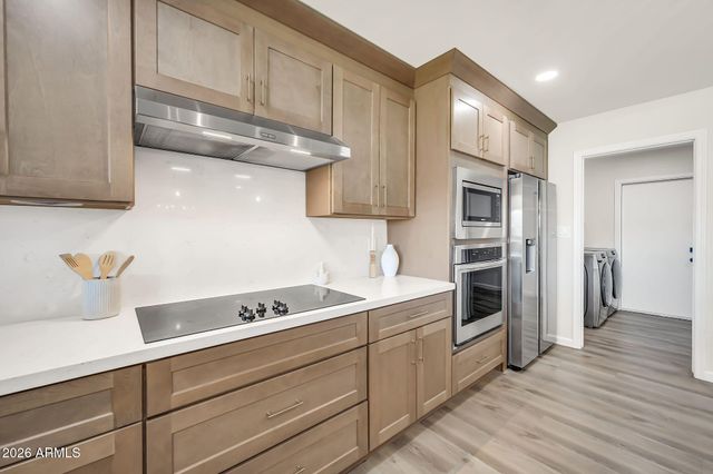 2535 E HOPI Avenue, Mesa, AZ 85204