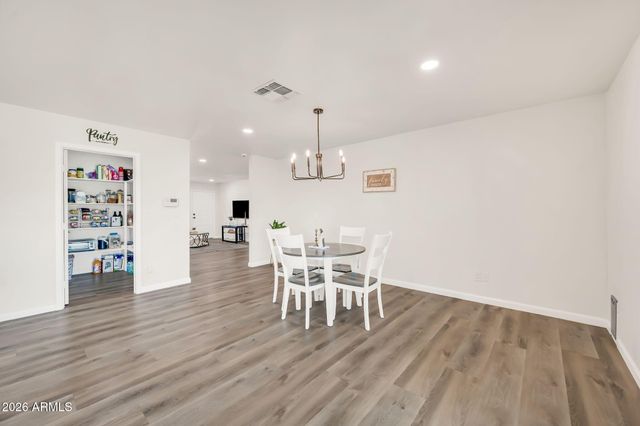 2535 E HOPI Avenue, Mesa, AZ 85204