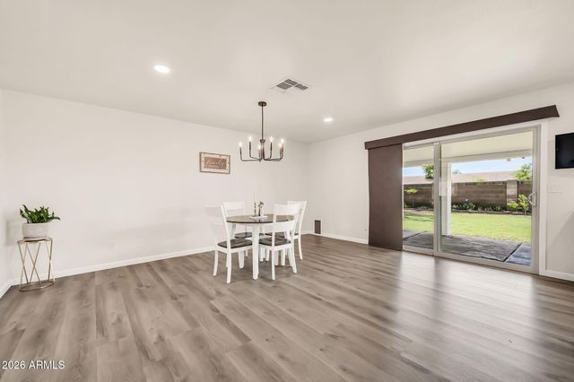 2535 E HOPI Avenue, Mesa, AZ 85204