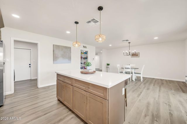 2535 E HOPI Avenue, Mesa, AZ 85204