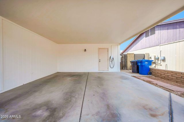 2535 E HOPI Avenue, Mesa, AZ 85204