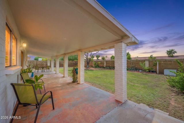 2535 E HOPI Avenue, Mesa, AZ 85204