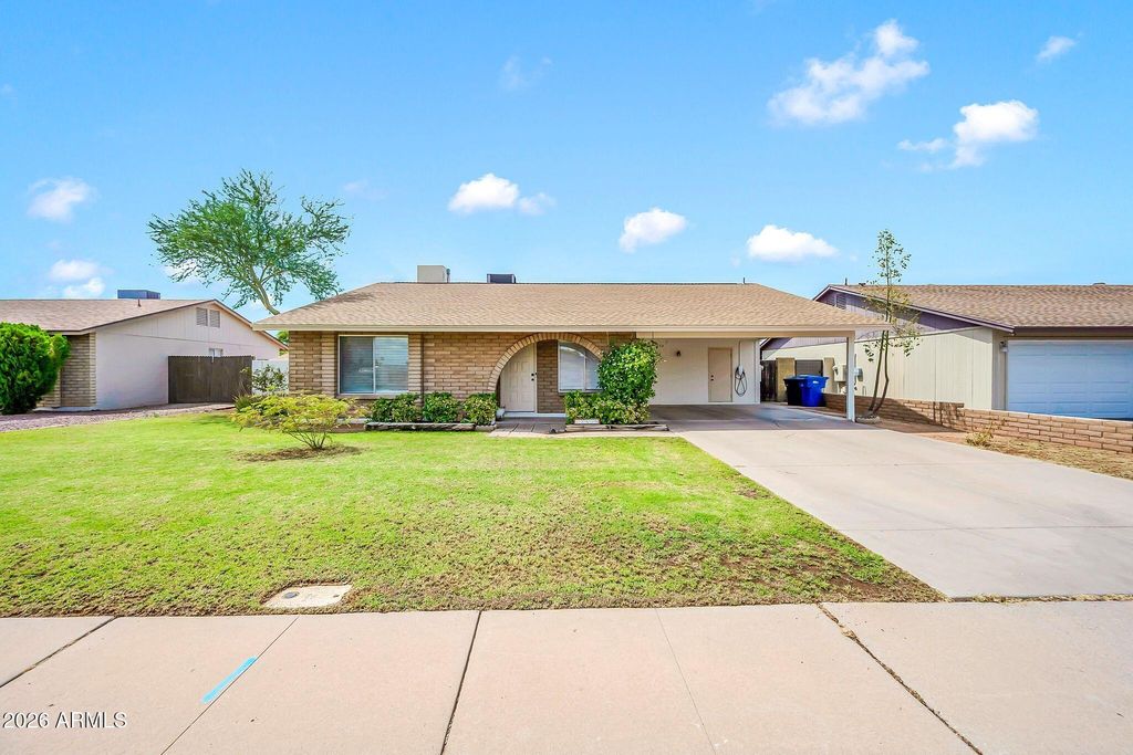 2535 E HOPI Avenue, Mesa, AZ 85204