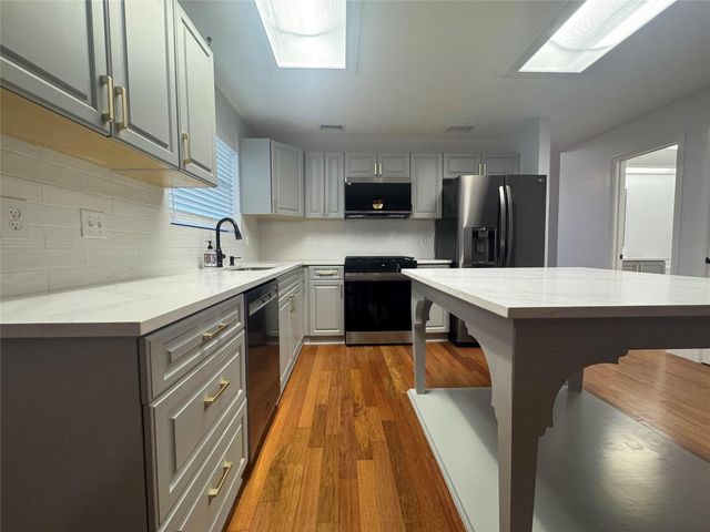 6608 Mesa Hollow DR, Austin, TX 78750