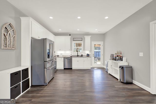 810 Shannon Circle Connector NE, Rome, GA 30161