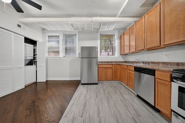 3325 N Lakewood Avenue GDN, Chicago, IL 60657