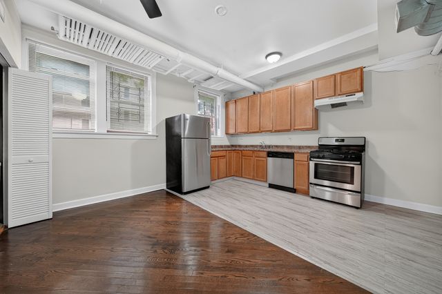 3325 N Lakewood Avenue GDN, Chicago, IL 60657