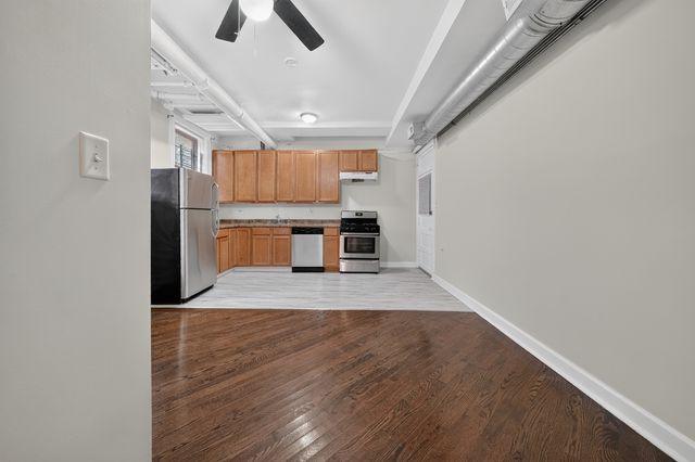 3325 N Lakewood Avenue GDN, Chicago, IL 60657