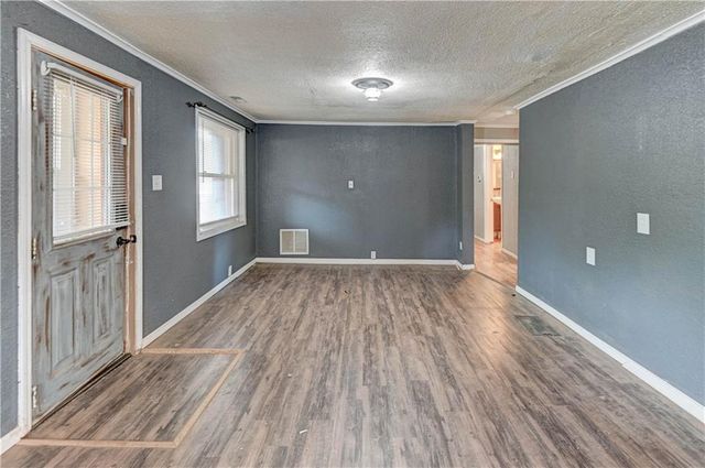 6828 Berry Road, Kansas City, KS 66106