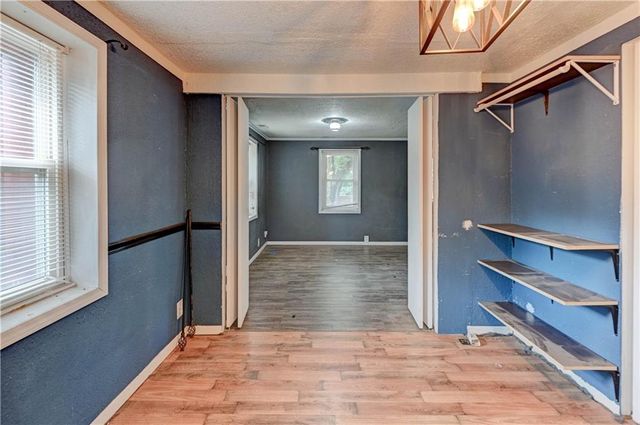 6828 Berry Road, Kansas City, KS 66106