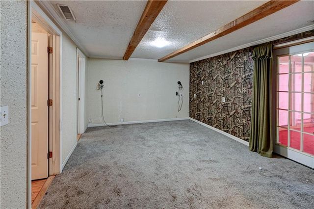 6828 Berry Road, Kansas City, KS 66106