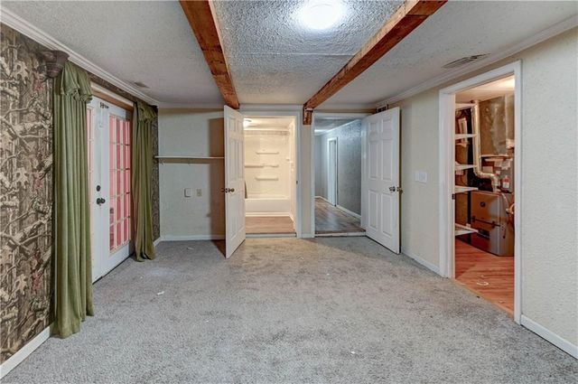 6828 Berry Road, Kansas City, KS 66106
