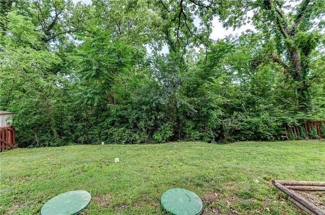 6828 Berry Road, Kansas City, KS 66106