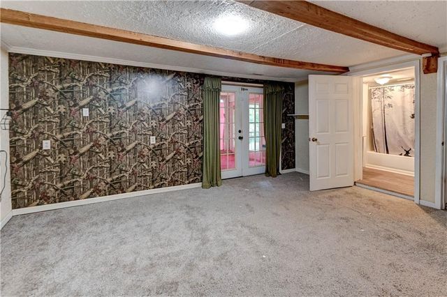 6828 Berry Road, Kansas City, KS 66106