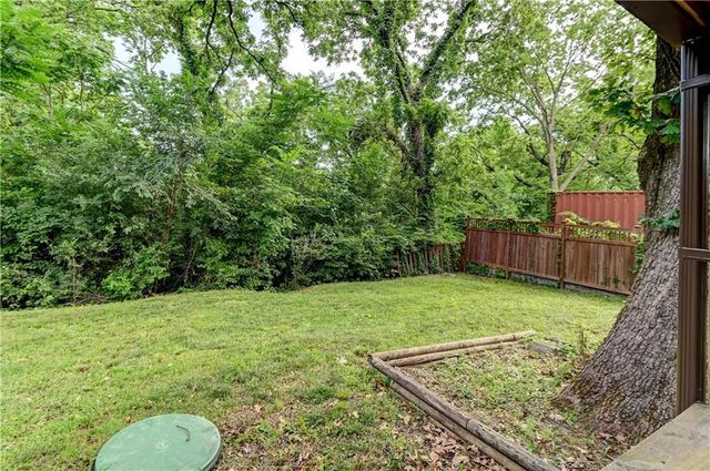 6828 Berry Road, Kansas City, KS 66106